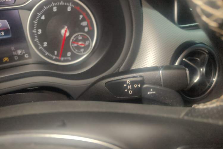 Used Mercedes-Benz B-Class 2015 B 200 Sport Edition Gear Lever