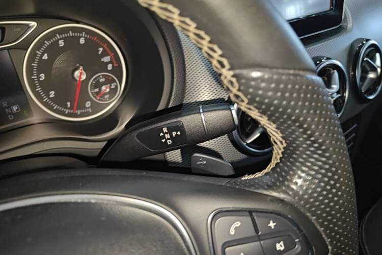 Used Mercedes-Benz B-Class 2015 B 200 Sport Edition Gear Lever