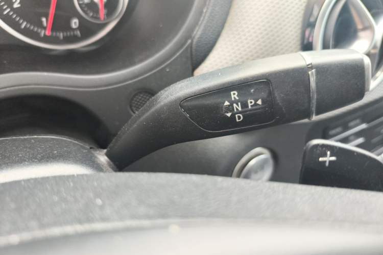 Used Mercedes-Benz B-Class 2015 B 200 Sport Edition Gear Lever