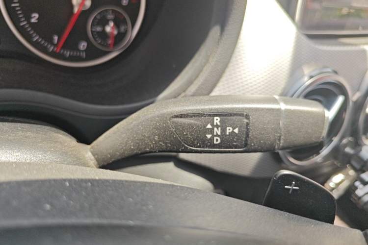 Used Mercedes-Benz B-Class 2015 B 200 Fashion Model Gear Lever