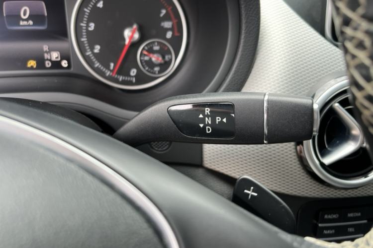 Used Mercedes-Benz B-Class 2015 B 200 Fashion Model Gear Lever