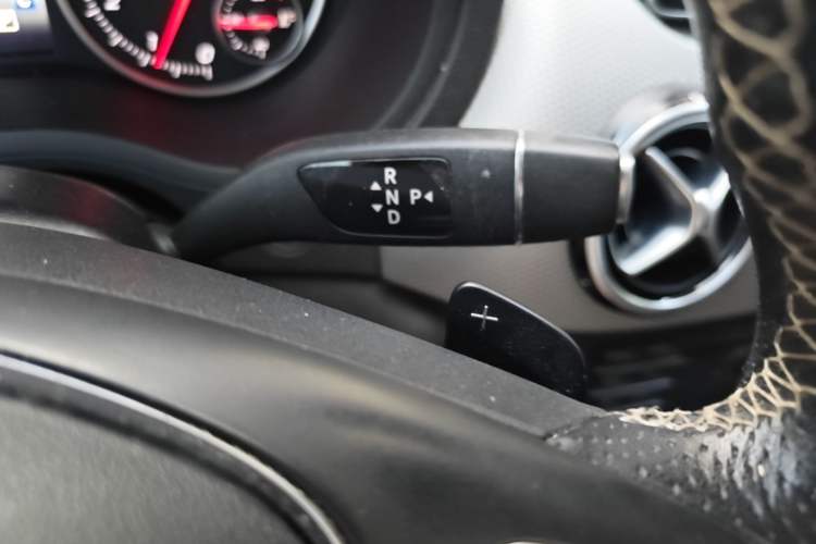 Used Mercedes-Benz B-Class 2015 B 200 Fashion Model Gear Lever