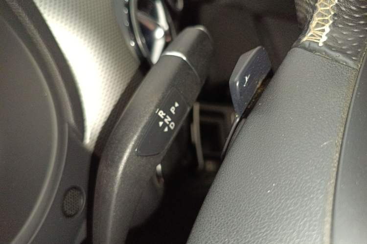 Used Mercedes-Benz B-Class 2015 B 200 Sport Edition Gear Lever