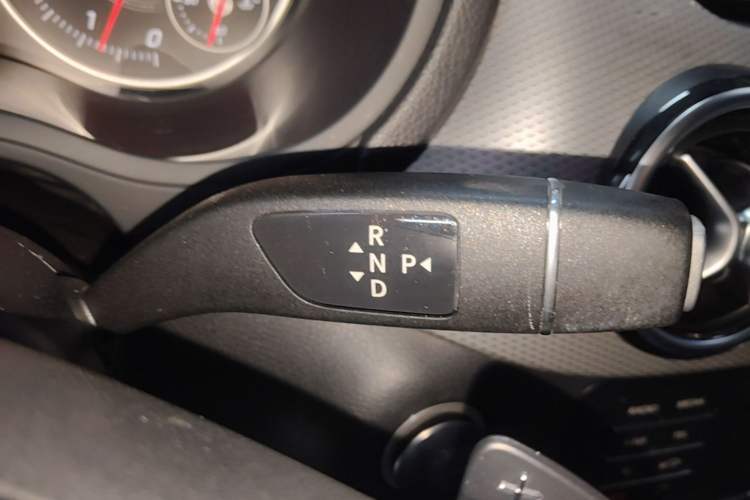 Used Mercedes-Benz B-Class 2015 B 200 Fashion Model Gear Lever