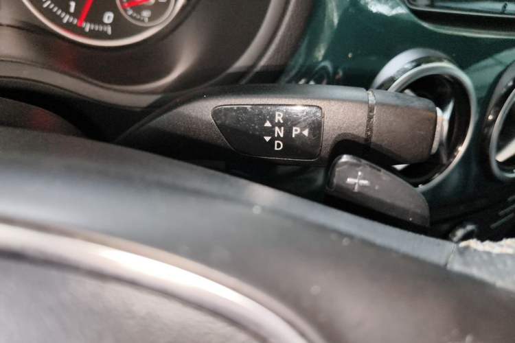 Used Mercedes-Benz B-Class 2015 B 200 Sport Edition Gear Lever