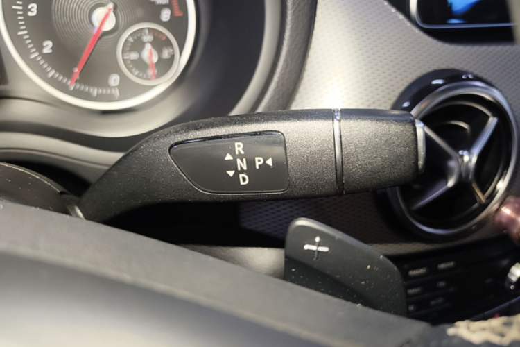 Used Mercedes-Benz B-Class 2015 B 200 Fashion Model Gear Lever