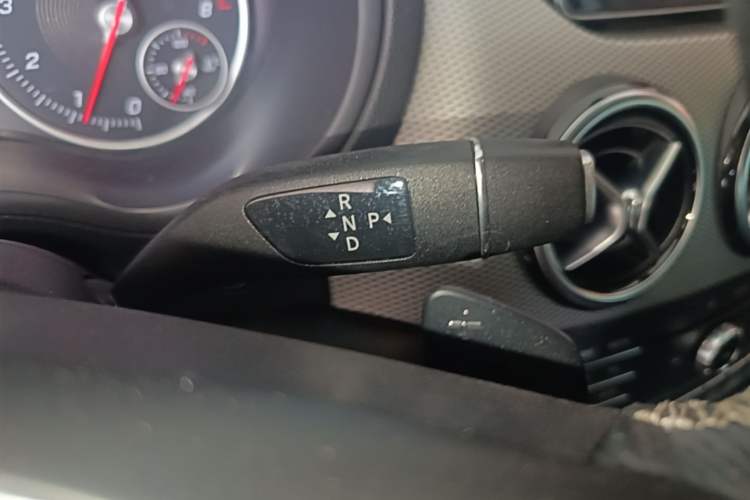 Used Mercedes-Benz B-Class 2015 B 200 Fashion Model Gear Lever