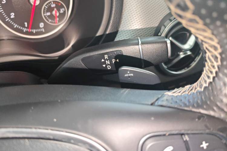 Used Mercedes-Benz B-Class 2015 B 200 Sport Edition Gear Lever