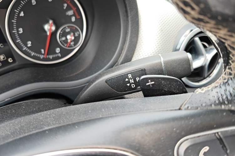 Used Mercedes-Benz B-Class 2015 B 200 Sport Edition Gear Lever