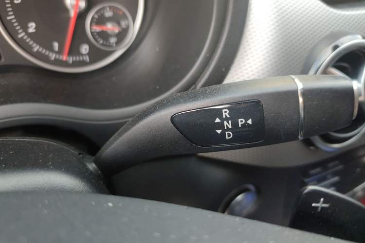 Used Mercedes-Benz B-Class 2015 B 200 Fashion Model Gear Lever