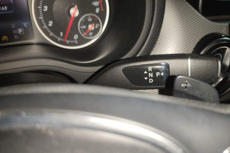 Used Mercedes-Benz B-Class 2015 B 200 Fashion Model Gear Lever