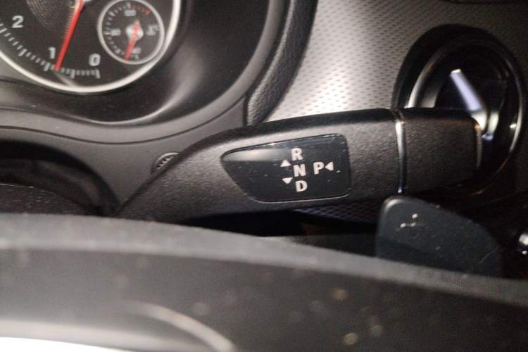 Used Mercedes-Benz B-Class 2015 B 200 Sport Edition Gear Lever