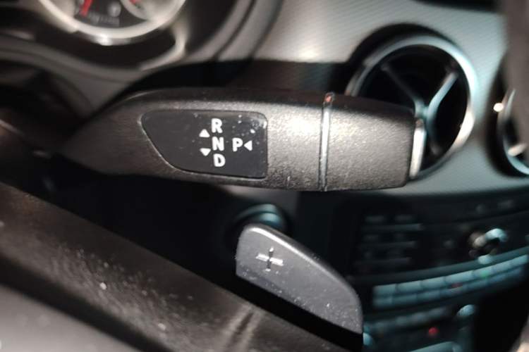 Used Mercedes-Benz B-Class 2015 B 200 Fashion Model Gear Lever