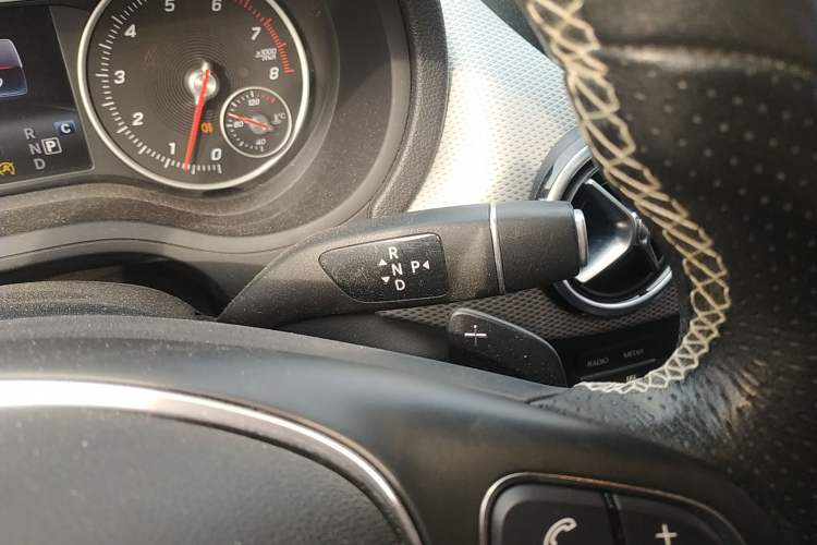 Used Mercedes-Benz B-Class 2015 B 200 Fashion Model Gear Lever