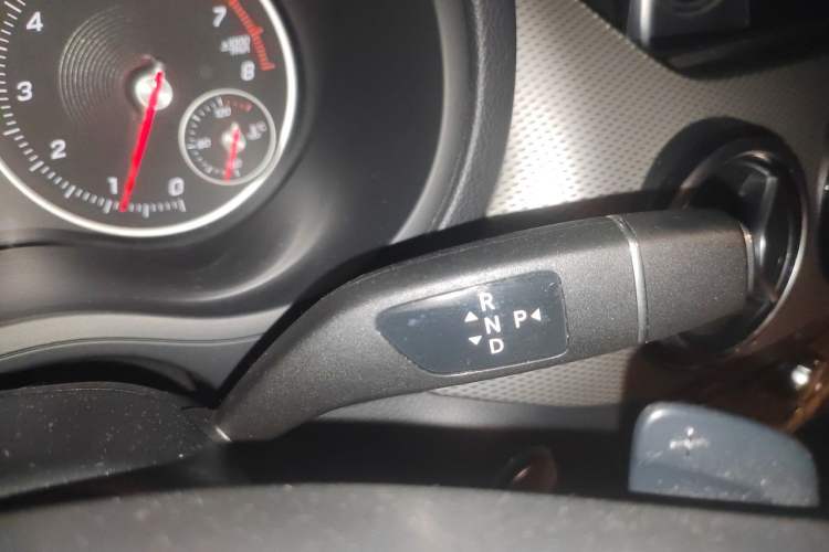 Used Mercedes-Benz B-Class 2015 B 200 Sport Edition Gear Lever
