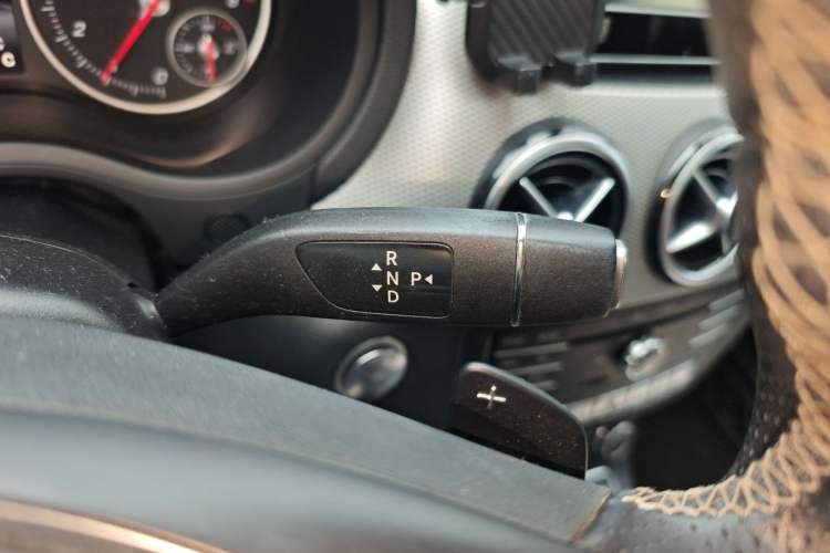 Used Mercedes-Benz B-Class 2015 B 200 Sport Edition Gear Lever