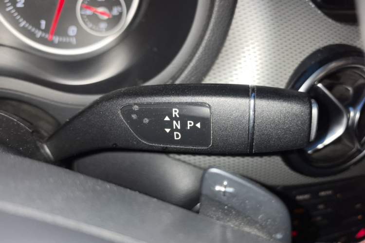 Used Mercedes-Benz B-Class 2015 B 200 Fashion Model Gear Lever