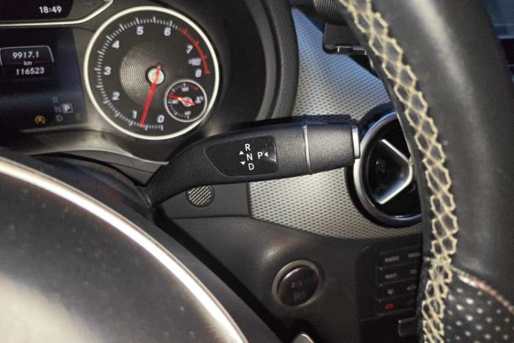 Used Mercedes-Benz B-Class 2015 B 200 Sport Edition Gear Lever