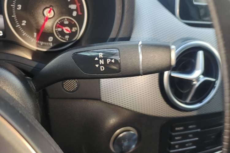 Used Mercedes-Benz B-Class 2015 B 200 Sport Edition Gear Lever