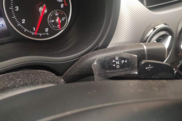 Used Mercedes-Benz B-Class 2015 B 200 Sport Edition Gear Lever