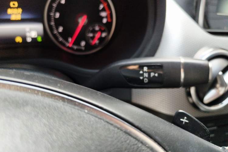 Used Mercedes-Benz B-Class 2015 B 200 Sport Edition Gear Lever