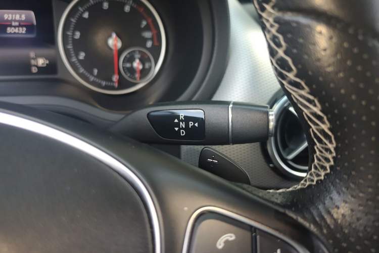 Used Mercedes-Benz B-Class 2015 B 200 Sport Edition Gear Lever