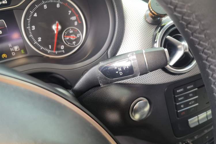 Used Mercedes-Benz B-Class 2015 B 200 Fashion Model Gear Lever
