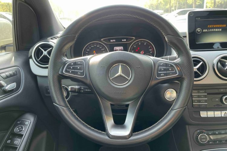 Used Mercedes-Benz B-Class 2015 B 200 Fashion Model Gear Lever