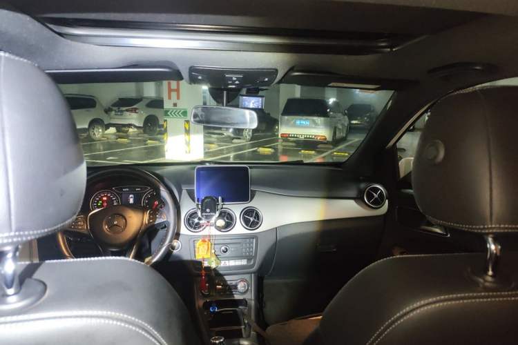 Used Mercedes-Benz B-Class 2015 B 200 Fashion Model Headliner