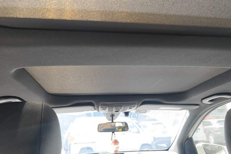 Used Mercedes-Benz B-Class 2015 B 200 Sport Edition Headliner