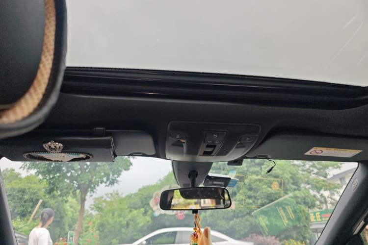 Used Mercedes-Benz B-Class 2015 B 200 Sport Edition Headliner
