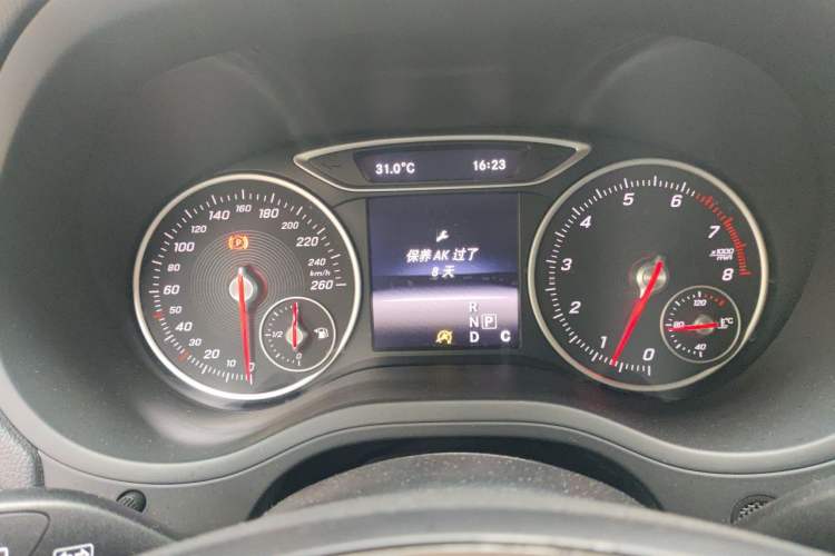 Used Mercedes-Benz B-Class 2015 B 200 Fashion Model Instrument Cluster