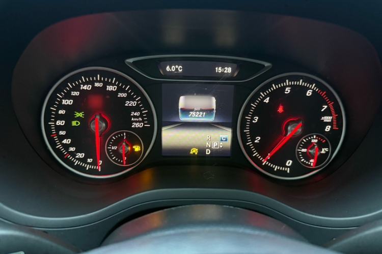 Used Mercedes-Benz B-Class 2015 B 200 Fashion Model Instrument Cluster