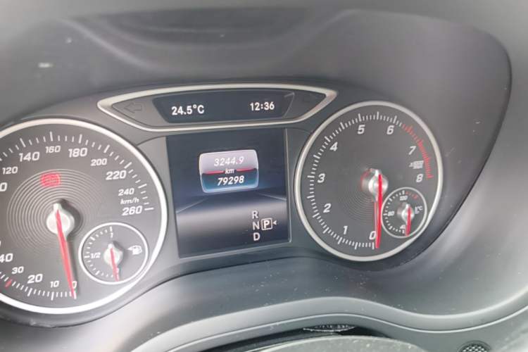 Used Mercedes-Benz B-Class 2015 B 200 Sport Edition Instrument Cluster
