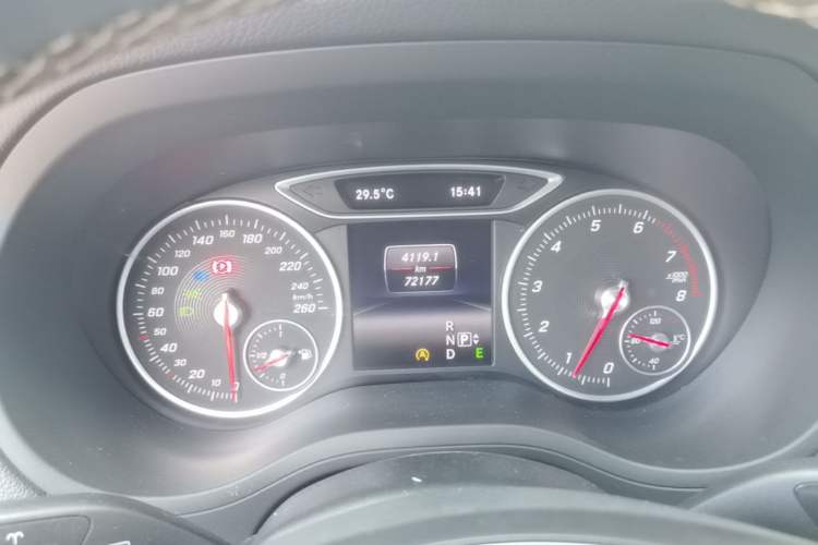 Used Mercedes-Benz B-Class 2015 B 200 Fashion Model Instrument Cluster