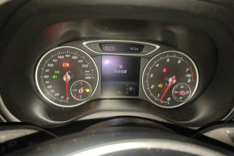 Used Mercedes-Benz B-Class 2015 B 200 Sport Edition Instrument Cluster