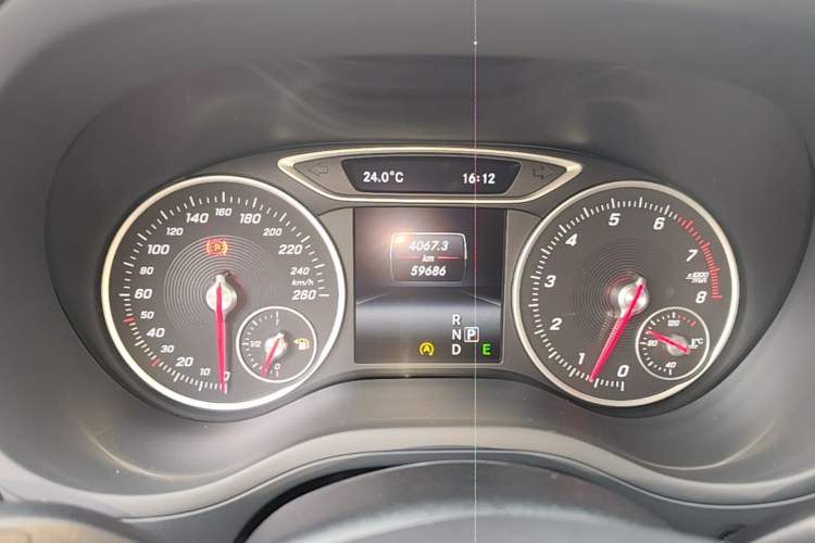 Used Mercedes-Benz B-Class 2015 B 200 Sport Edition Instrument Cluster
