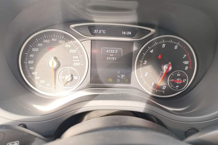 Used Mercedes-Benz B-Class 2015 B 200 Sport Edition Instrument Cluster