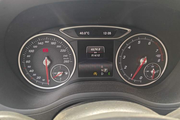 Used Mercedes-Benz B-Class 2015 B 200 Fashion Model Instrument Cluster