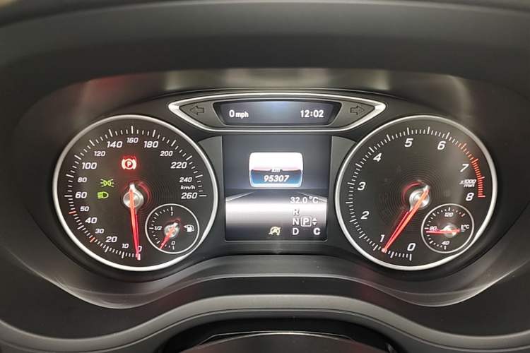 Used Mercedes-Benz B-Class 2015 B 200 Fashion Model Instrument Cluster