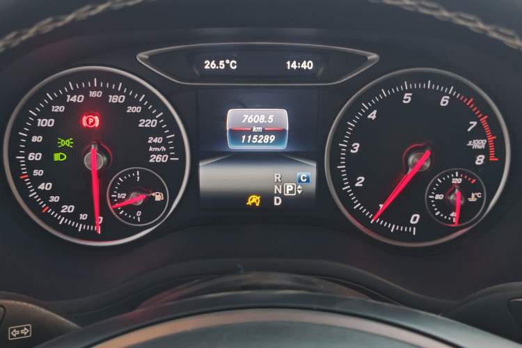 Used Mercedes-Benz B-Class 2015 B 200 Luxury Model Instrument Cluster