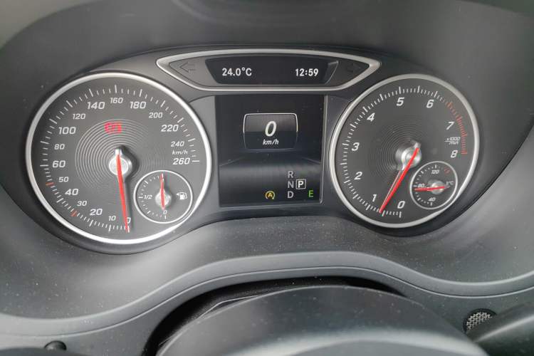 Used Mercedes-Benz B-Class 2015 B 200 Fashion Model Instrument Cluster