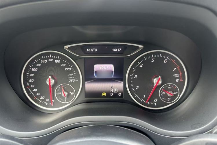 Used Mercedes-Benz B-Class 2015 B 200 Sport Edition Instrument Cluster