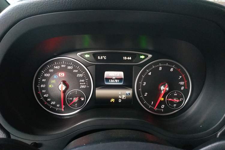 Used Mercedes-Benz B-Class 2015 B 200 Sport Edition Instrument Cluster