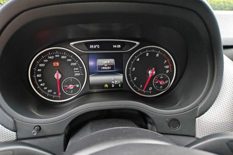 Used Mercedes-Benz B-Class 2015 B 200 Sport Edition Instrument Cluster
