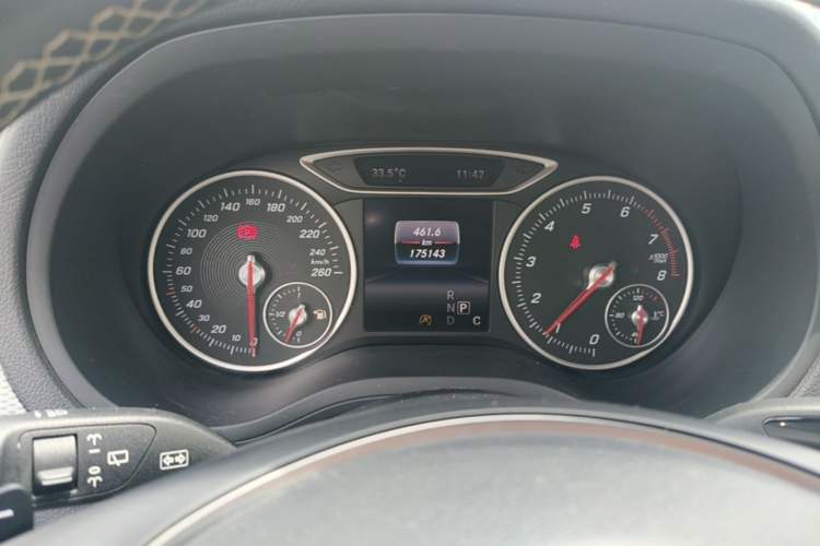 Used Mercedes-Benz B-Class 2015 B 200 Sport Edition Instrument Cluster