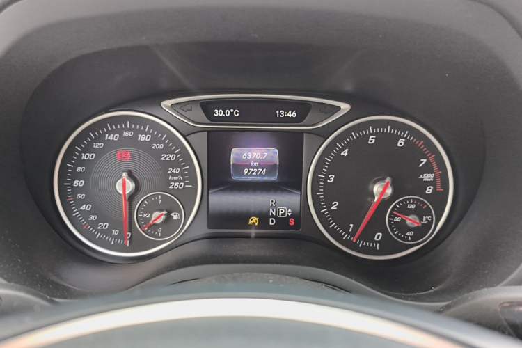 Used Mercedes-Benz B-Class 2015 B 200 Fashion Model Instrument Cluster