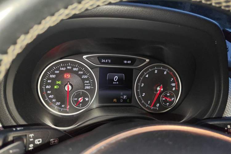 Used Mercedes-Benz B-Class 2015 B 200 Sport Edition Instrument Cluster
