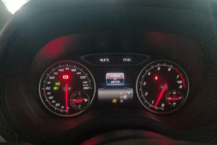 Used Mercedes-Benz B-Class 2015 B 200 Sport Edition Instrument Cluster