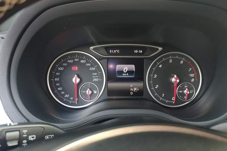 Used Mercedes-Benz B-Class 2015 B 200 Sport Edition Instrument Cluster